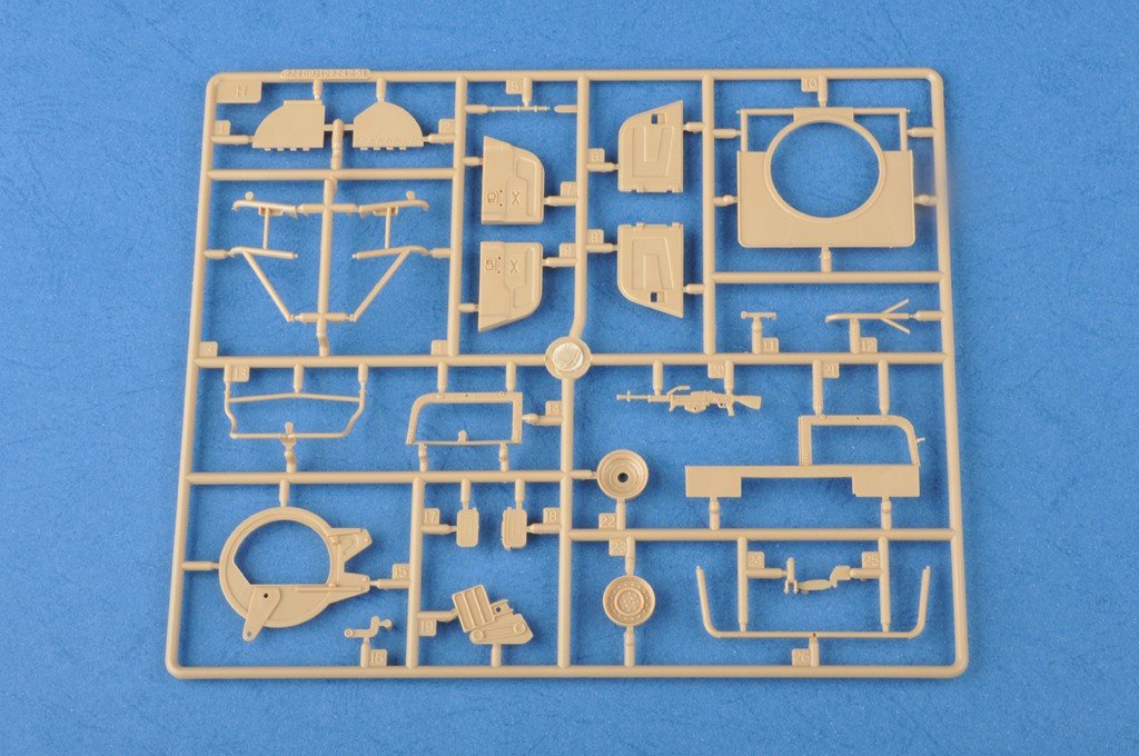 Hobby Boss 82469 Meng Shi Véhicule utilitaire léger militaire de 1,5 tonne (1/35) – immagine 8