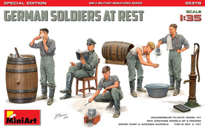 MiniArt 35378 SOLDATS ALLEMANDS AU REPOS. ÉDITION SPÉCIALE 1/35