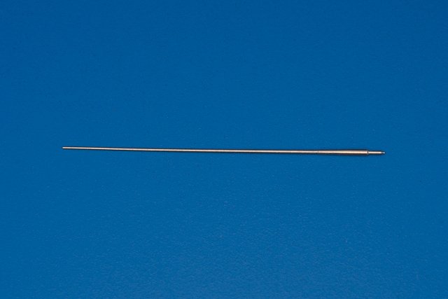 Antenne RB modèle 48A02 de 1,4 m pour divers véhicules militaires (1/48)