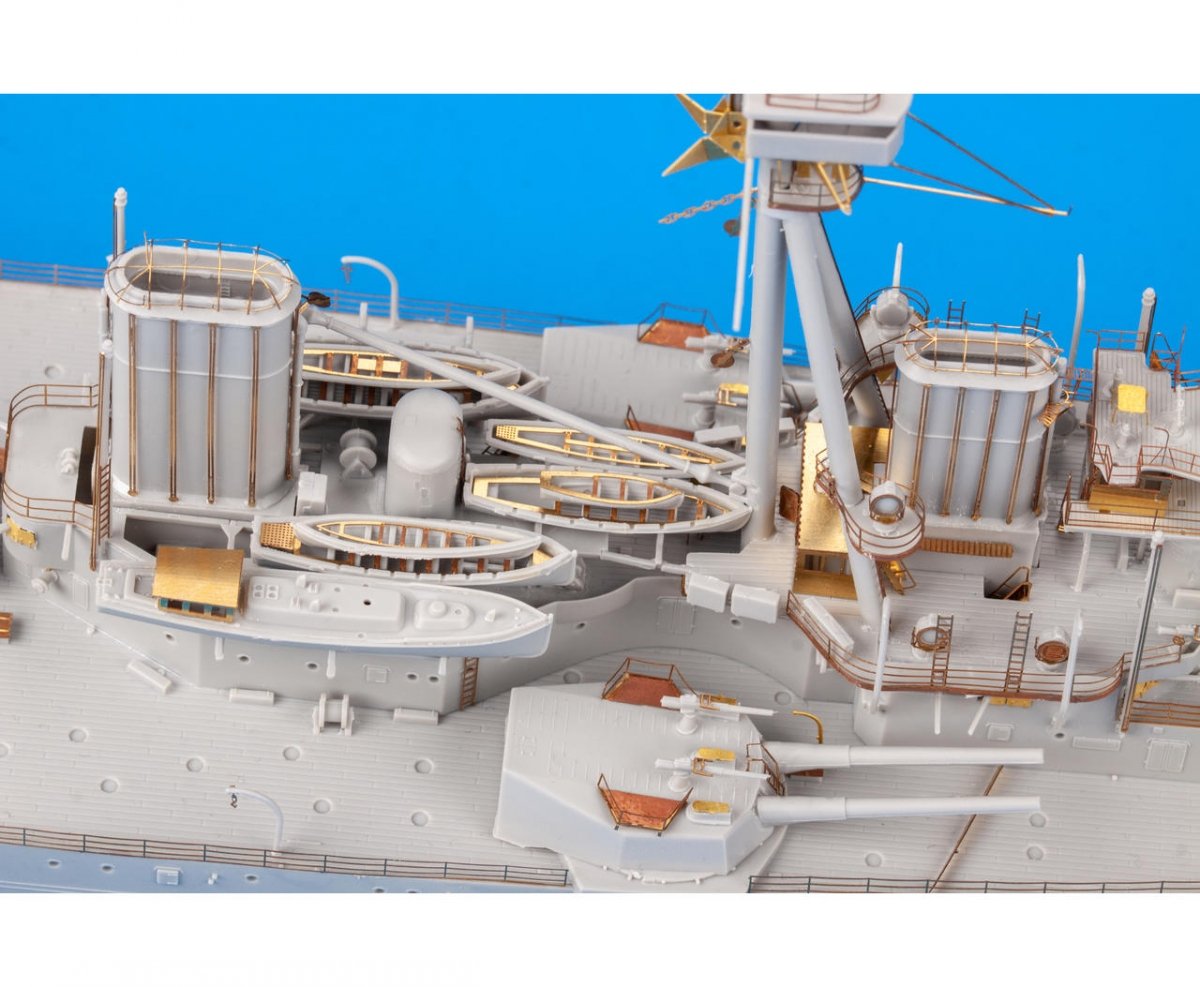 Eduard 53258 HMS Dreadnought 1915 1/350 TRUMPETER – image 9