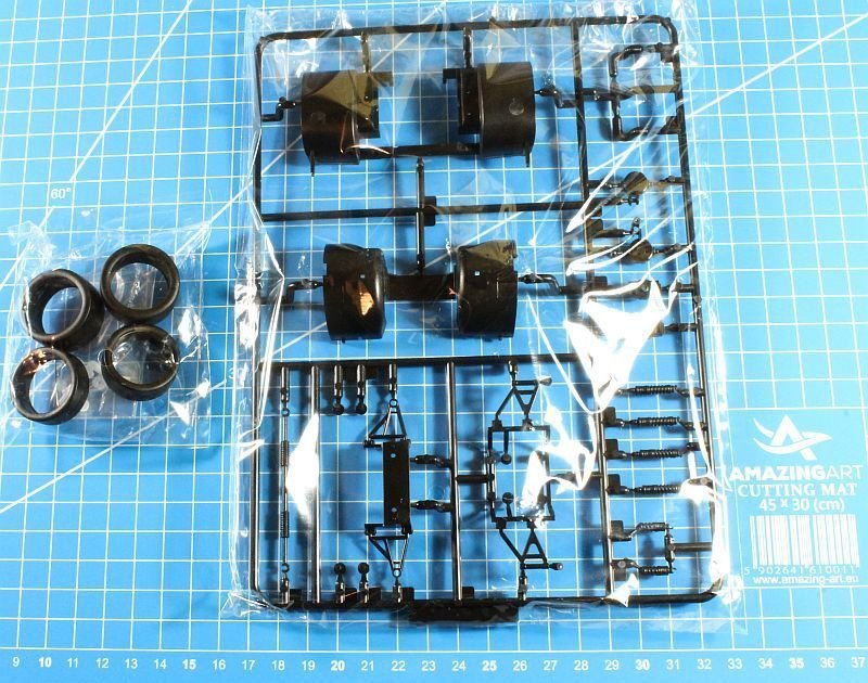 Aoshima 01069 LAMBORGHINI DIABLO GTR 1/24 – image 7