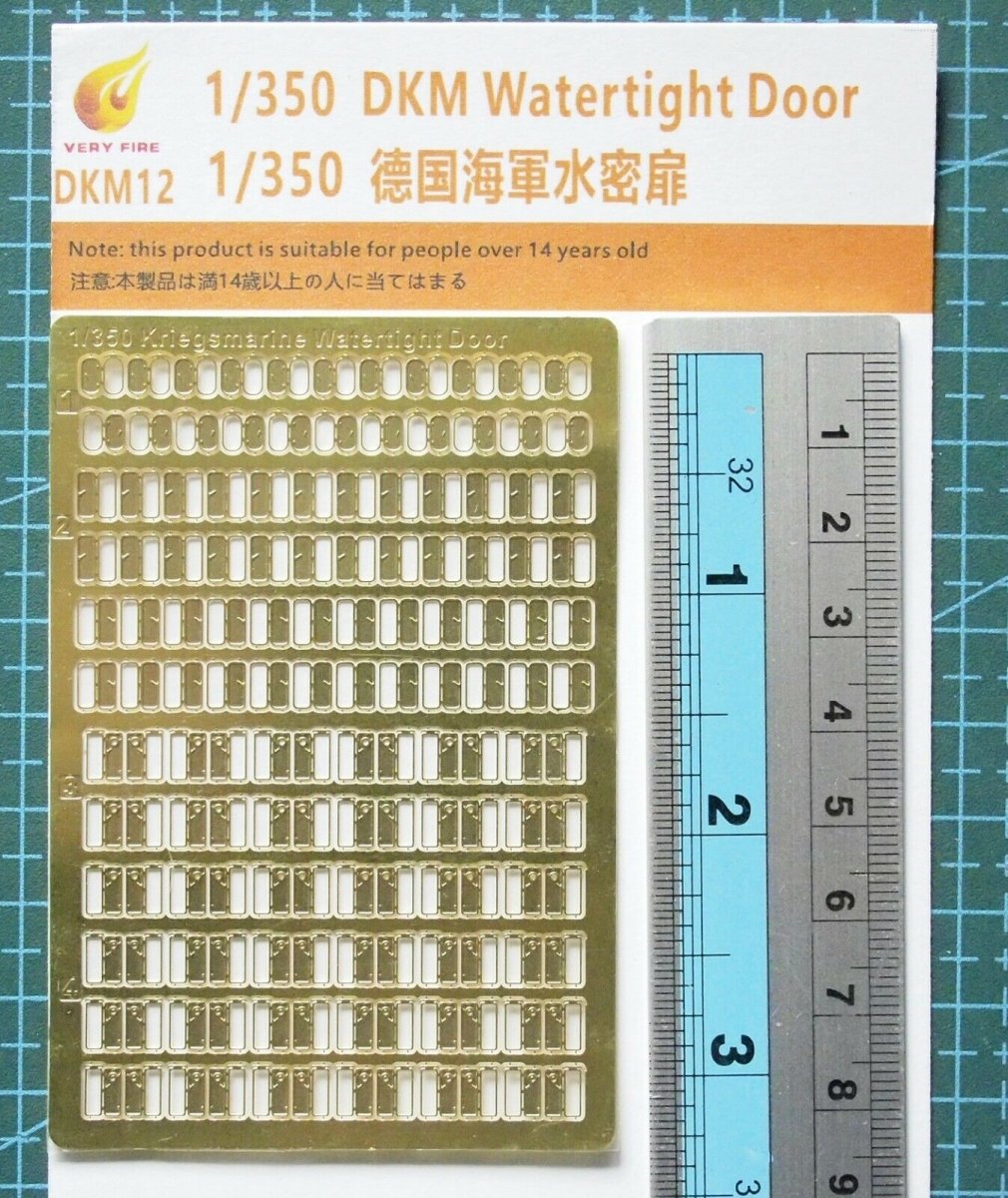 Porte étanche photogravée Very Fire DKM12 au 1/350