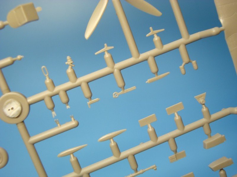 Maquette AZ AZ7390 Supermarine Spitfire Mk.IXc « MTO » (1/72) – immagine 11