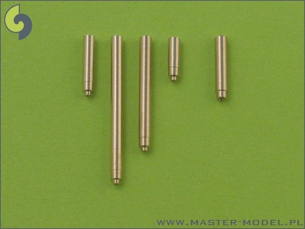 Master AM-48-023 P-38 Lightning armement de type tardif (.50 cal Brownings avec chemises de refroidissement couvertes, embouts de canon de 20 mm) (1/48)