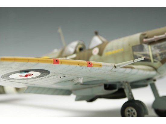 Trumpeter 02403 SPITFIRE Mk.Vb 1/24 – zdjęcie 2