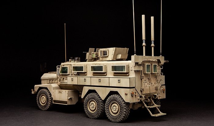 Meng Model SS-005 US COUGAR 6x6 MRAP VEHICLE (1/35) – image 3
