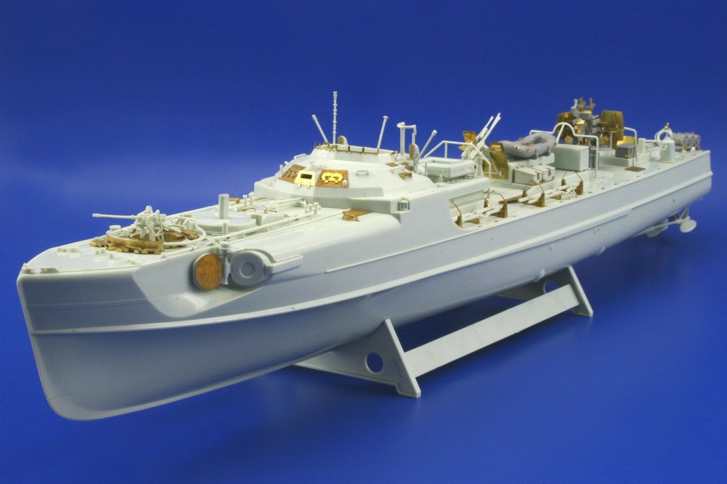Eduard 53033 S-100 Schnellboot Flak 38 20mm REVELL 1/72 – image 3
