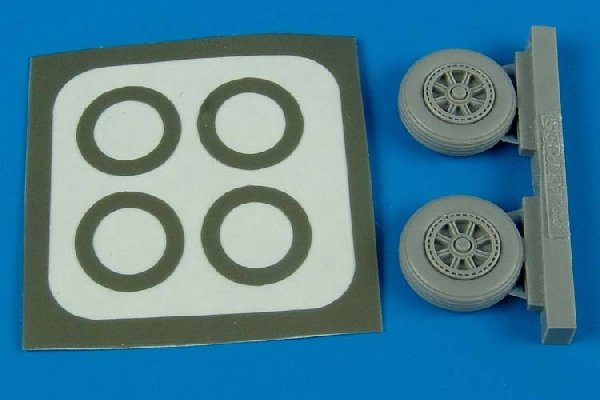 Masques de peinture et roues pour le TBM Avenger Aires 7208 au 1/72 (Hasegawa)