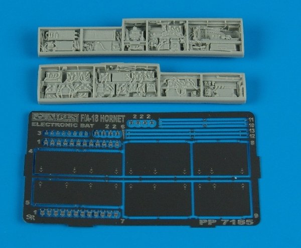 Baie électronique Aires 7185 F/A-18 Hornet 1/72 HASEGAWA