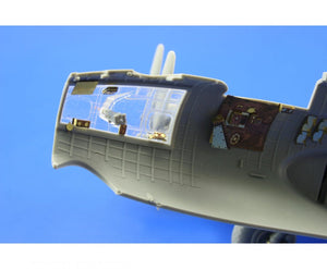 Intérieur avant du B-17G Eduard 73382, échelle 1/72, Revell – immagine 8