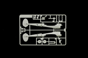 Italeri 1446 P-38J Lightning 1/72 – image 7