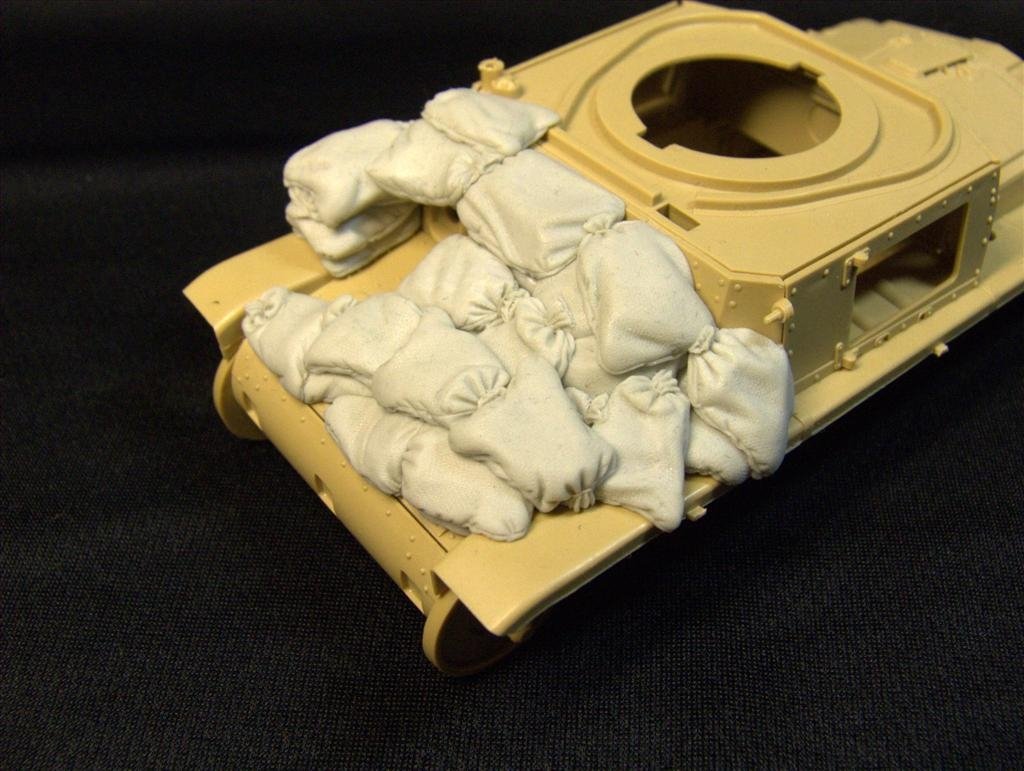 Panzer Art RE35-083 Blindage sable pour Fiat 13/40 (Maquette Tamiya) 1/35 – image 4