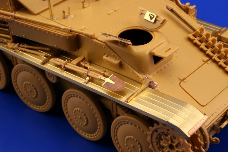 Eduard 36046 Flakpanzer 38 (Gepard) extérieur 1/35 Italeri – Bild 4