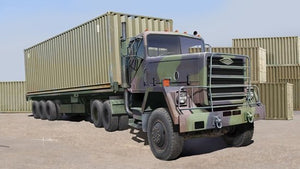 Tracteur Trumpeter 01015 M915 avec remorque plateau M872 / conteneur 40 pieds 1/35