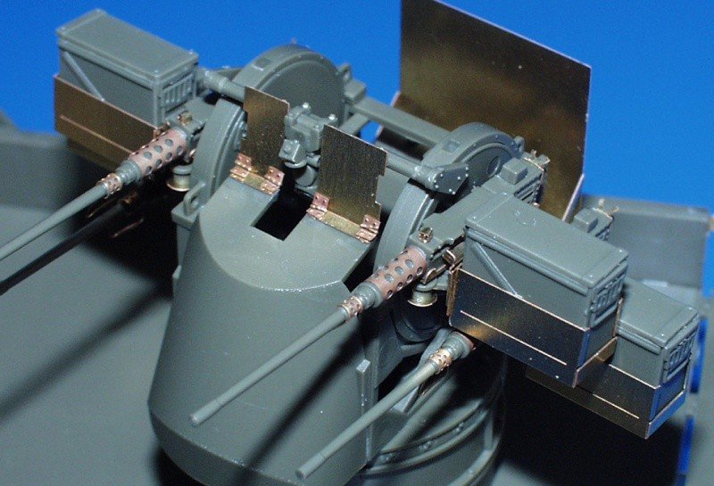 Camion armé Eduard 35439 M-35A1 au 1/35 AFV Club – immagine 4