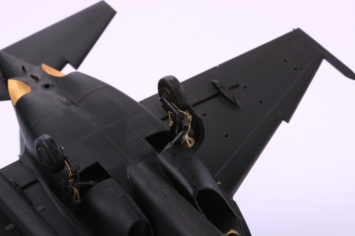 Eduard 73618 Yak-130 ZVEZDA 1/72 – zdjęcie 6