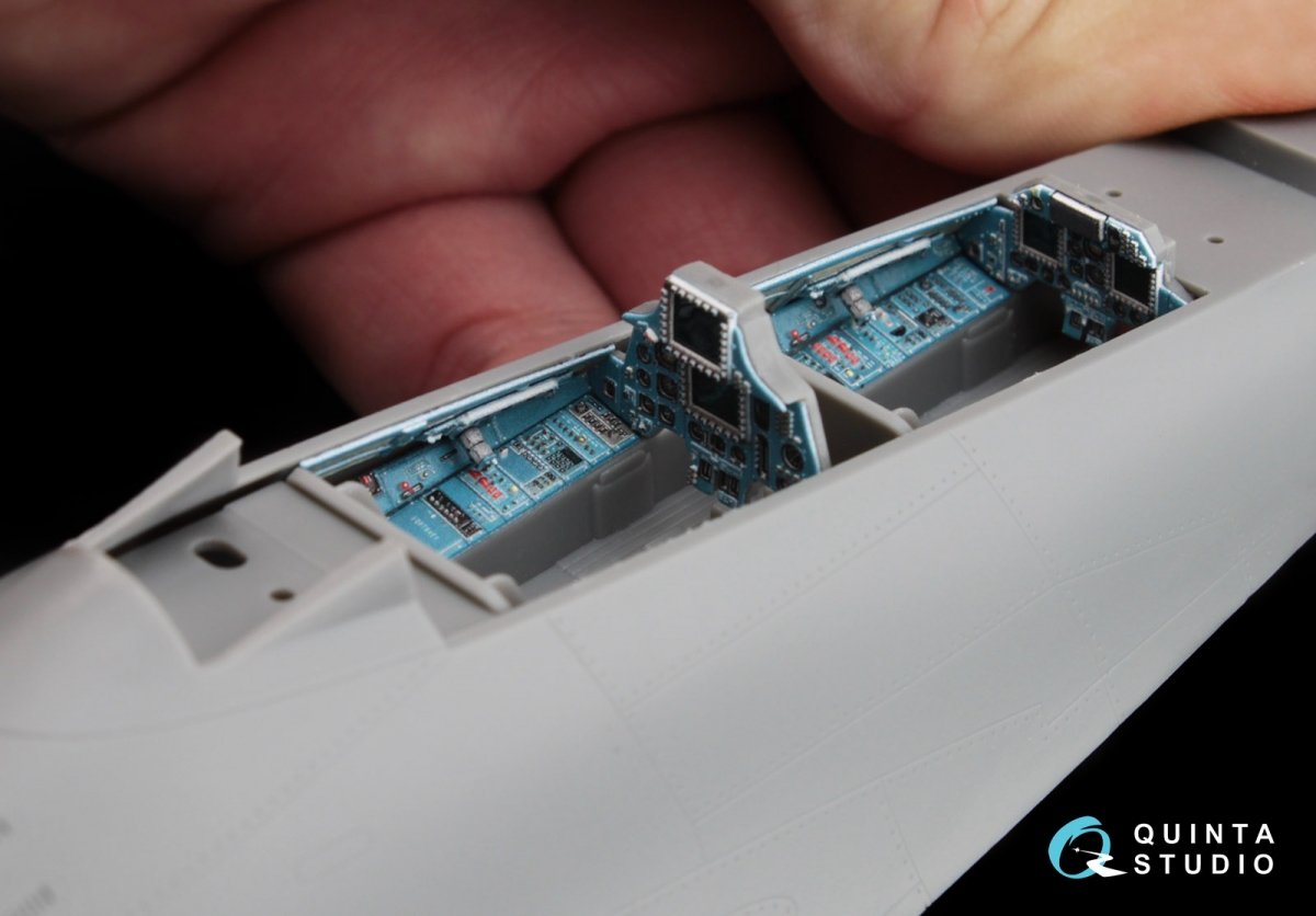 Intérieur imprimé en 3D et coloré sur papier décalcomanie Quinta Studio QD48047 Su-30MKK (pour kit HobbyBoss) 1/48 – image 9