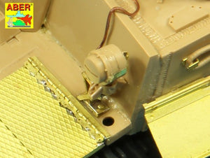 Aber 35259 Sd.Kfz.18 Pz.Kpfw.VI Ausf.E Tiger I (s.PzAbt. 501 en Tunisie) (1/35) – imagen 13