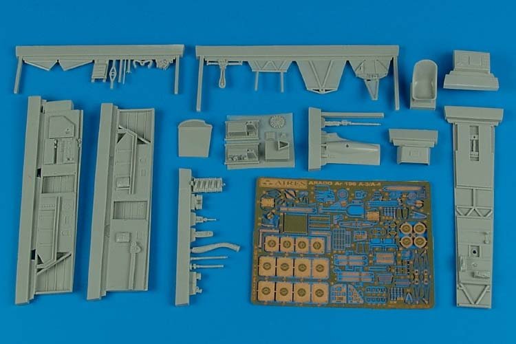 Ensemble de cockpit Aires 4498 Ar 196A-3/A-4 au 1/48 Italeri