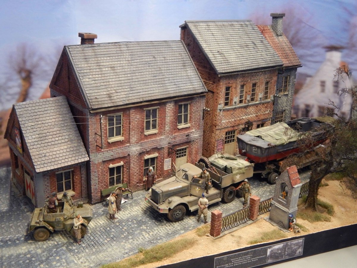 RT-Diorama 35210 Maison de ville (Système modulaire) 1/35 – immagine 3