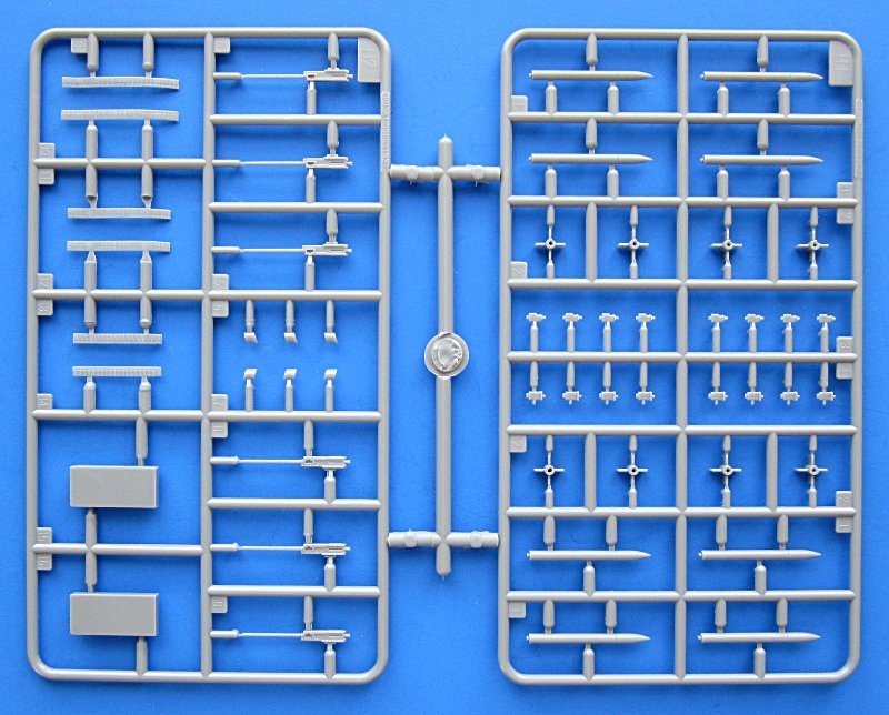 Hobby Boss 80386 F4U-4 Corsair Première version (1/48) – immagine 7