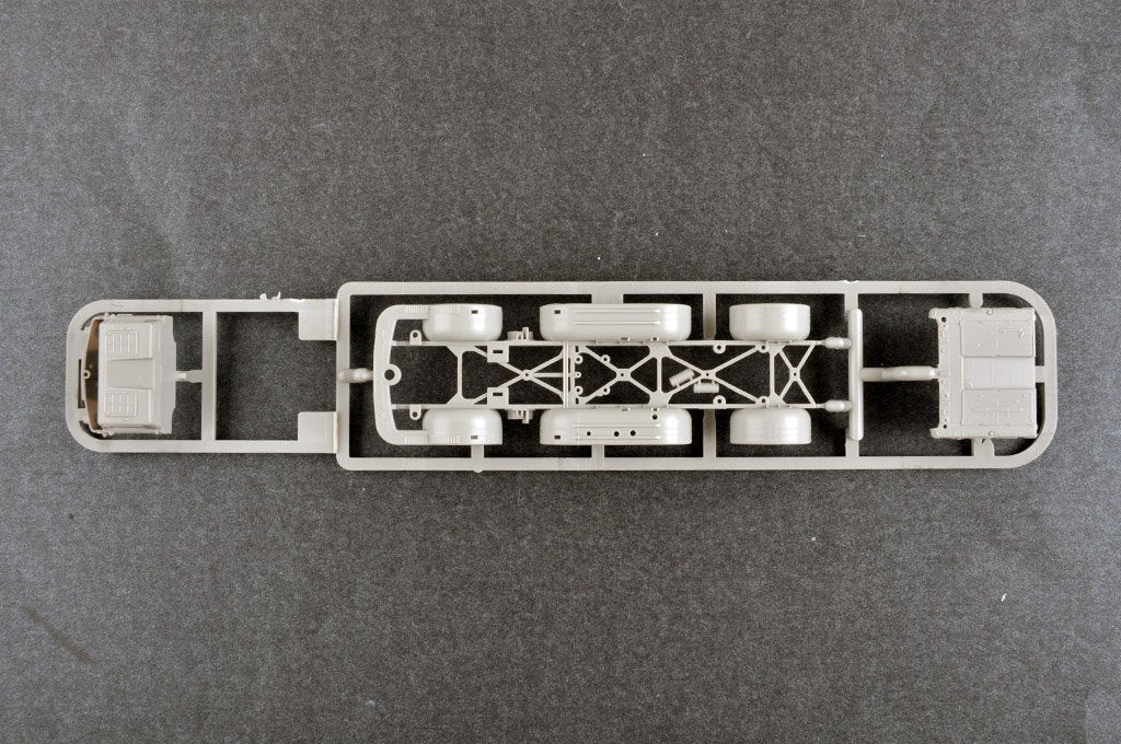 Trumpeter 07179 Lance-roquettes russe 9P113 avec roquette 9M21 et roquette tactique 9K52 Luna-M Frog-7, échelle 1/72  – image 6