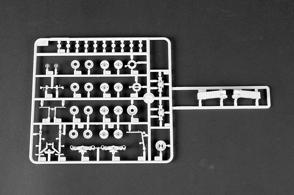 Trumpeter 07195 MAZ-537G Late production type with MAZ/ChMZAP-5247G semitrailer 1/72 – zdjęcie 11