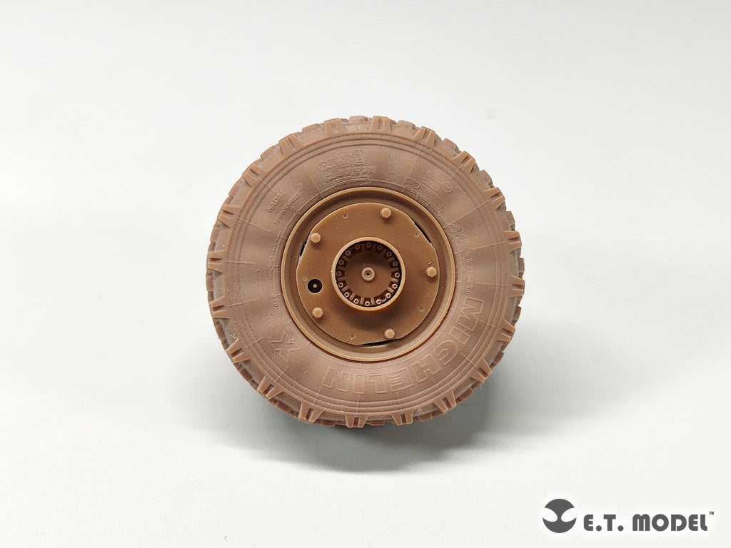 Roues affaissées pour véhicule blindé Stryker de l&amp;#39;armée américaine (modèle ET P35-155) - Kit TRUMPETER au 1/35 – image 10