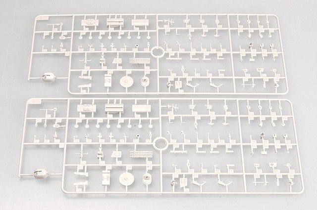 Trumpeter 04516 DESTROYER DE CLASSE UDALOY DE LA MARINE RUSSE AMIRAL PANTELEYEV 1/350 – immagine 9