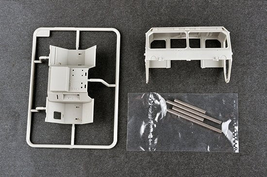 Système de manutention de charge Trumpeter 01053 M1120 HEMTT (côté gauche) 1/35 – image 6