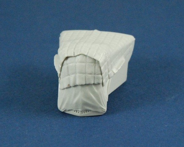 Panzer Art RE35-227 Ford 3000 engine deck with winter canvas 1/35 – zdjęcie 4