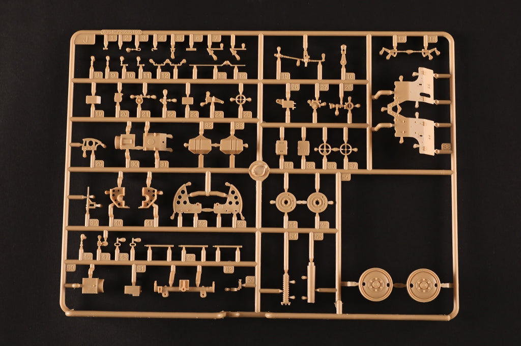 J&amp;#39;adore le kit 63567 CCKW-352 avec obusier M2A1 de 105 mm - Version tourelle mitrailleuse 1/35 – image 18