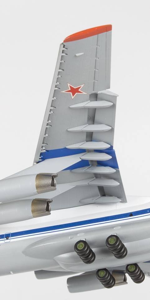 Zvezda 7011 avion de transport stratégique russe Il-76MD (1/144) – immagine 4