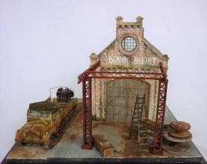 RT-Diorama 35292 Socle de diorama : « Hangar ferroviaire » 1/35 – immagine 8