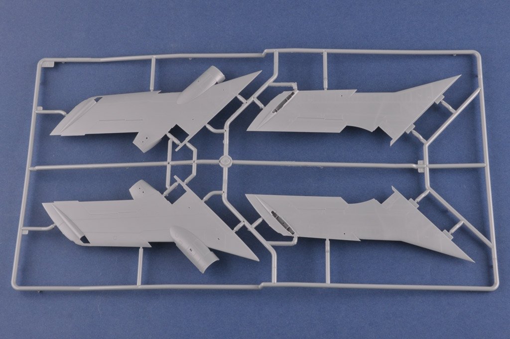 Hobby Boss 81768 Yak-28PP Brasseur-E russe 1/48 – image 6