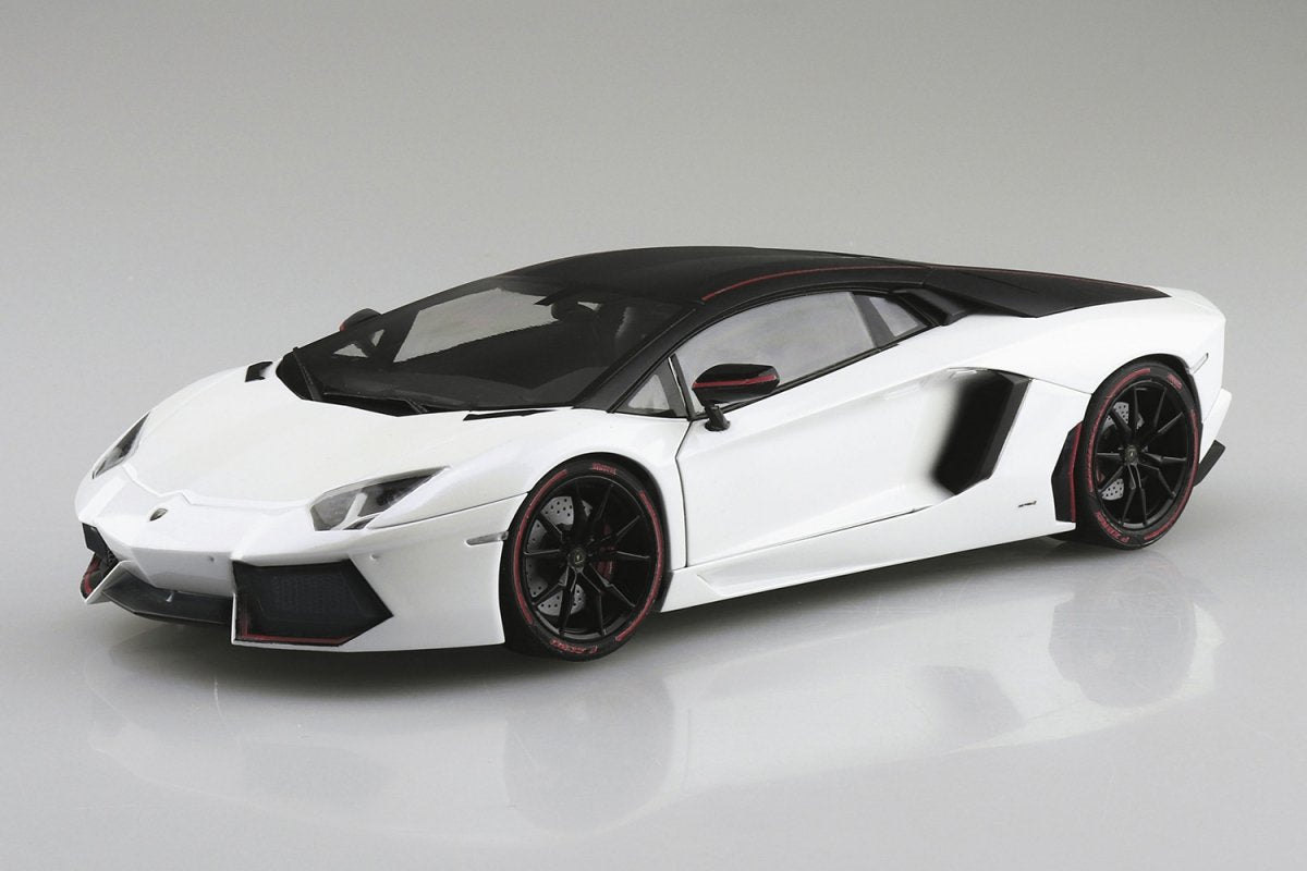 Aoshima 06121 Lamborghini Aventador Édition Pirelli 1/24 – image 2