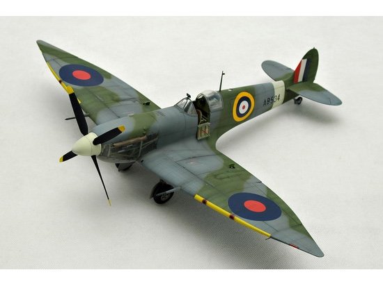 Trumpeter 02413 Spitfire MK.VI 1/24 – imagen 7