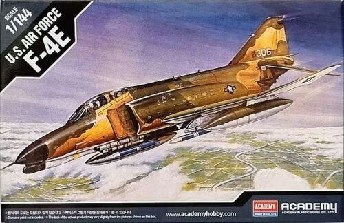 Maquette Academy 12605 US Air Force F-4E au 1/144