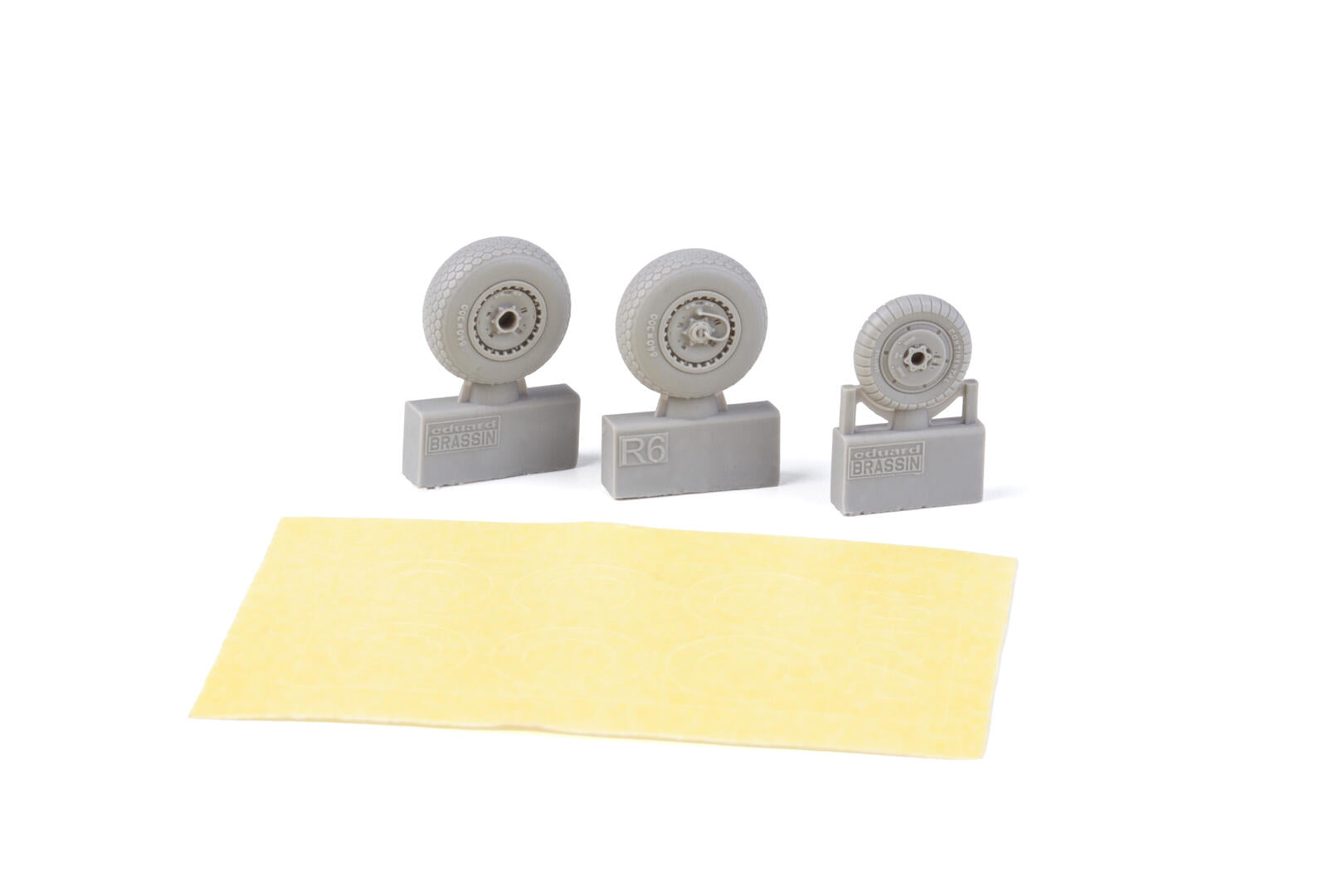 Eduard 672461 Me 262 wheels for Arma Hobby 1/72 – immagine 3
