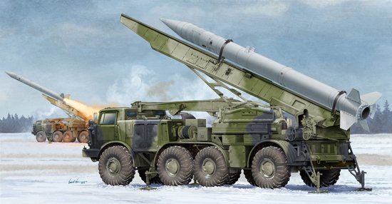 Trumpeter 01025 TEL russe 9P113 avec roquette 9M21 ou 9K52 Luna-M, artillerie à courte portée, échelle 1/35