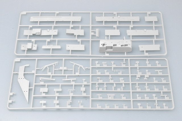 Trumpeter 05754 USS Theodore Roosevelt CVN-71 2006 1/700 – image 13