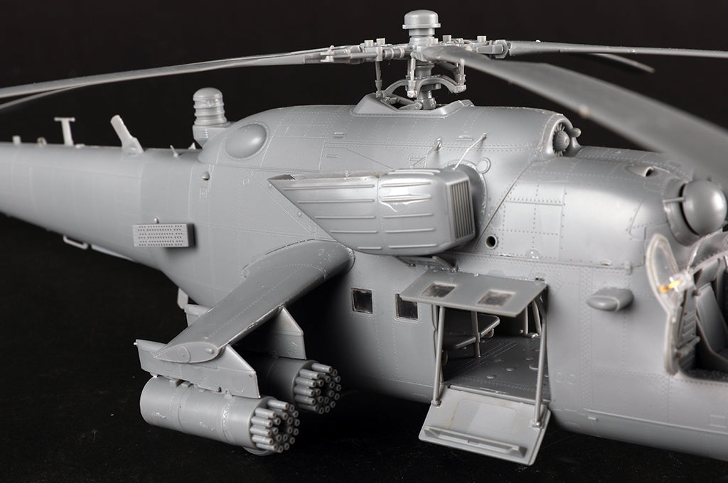 Trumpeter 05830 Mi-35M Hind-E 1/48 – Bild 15