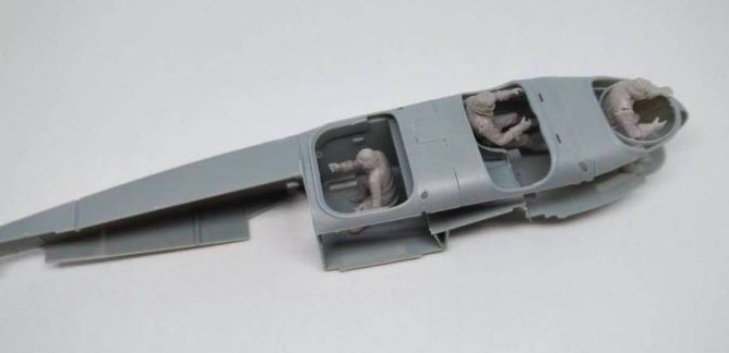 Figurines Copper State Models F32-022 AEG G.IV Bombardier allemand, équipage de la Première Guerre mondiale, échelle 1/32 – immagine 4