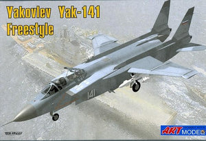 Modèle artistique 7205 Yakovlev Yak 141 Freestyle (1/72)