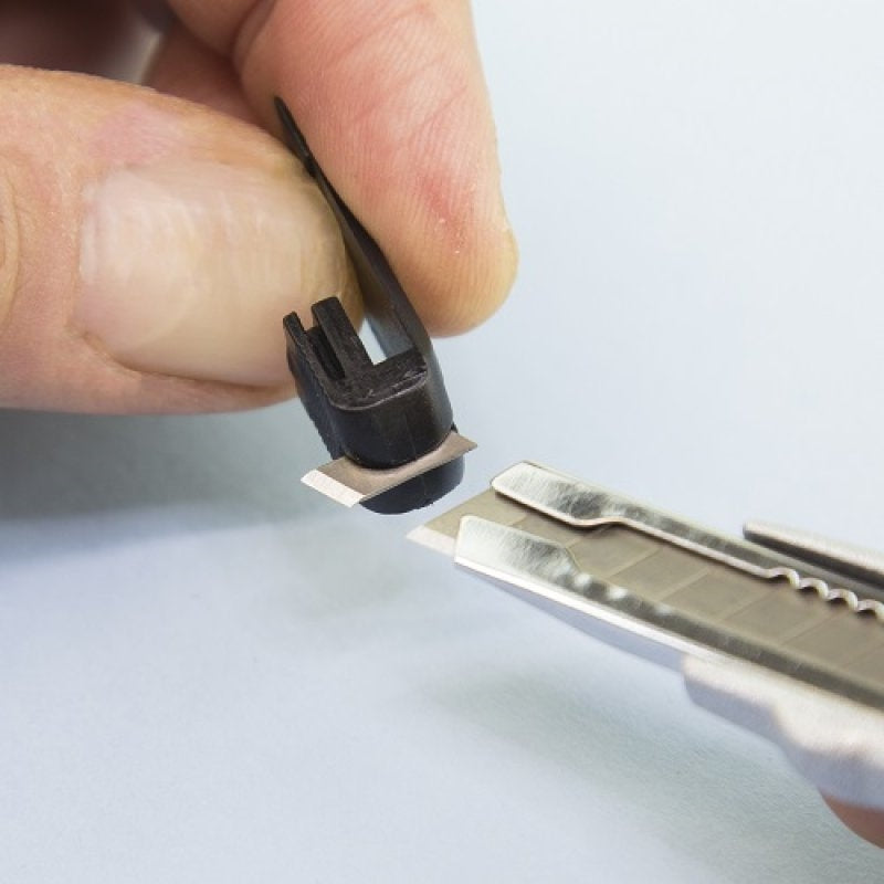 Couteau à lame sécable Modelcraft PKN1900 et 10 lames – imagen 2