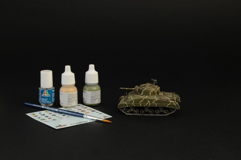 Italeri 74002 SHERMAN - WoT - MAQUETTE (1/72) – image 4