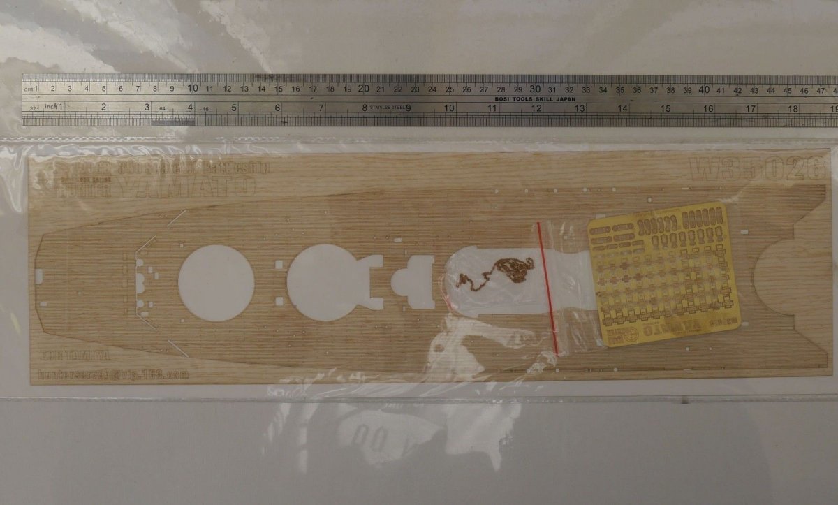 Pont en bois Wood Hunter W35026 pour maquette IJN Yamato Tamiya 78025 au 1/350 – image 2