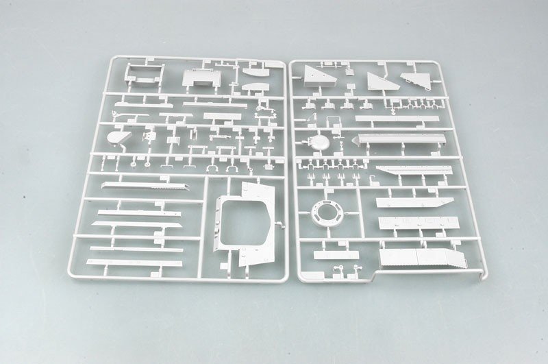Trumpeter 01558 LAV III TUA (Tow-Under Armour) (1/35) – image 12