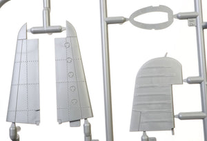 Magic Factory 5001 F4U-1A/2 Corsair Dual Combo Édition Limitée 1/48 – image 6