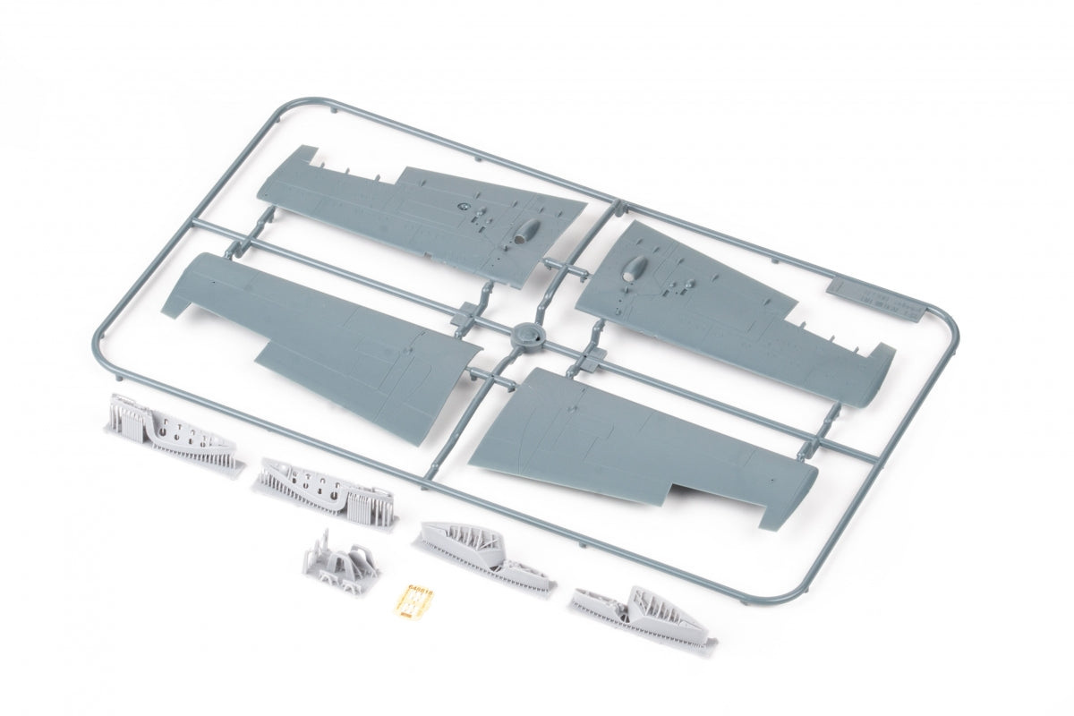 Eduard 648945 FM-1 ailes repliables, maquette au 1/48